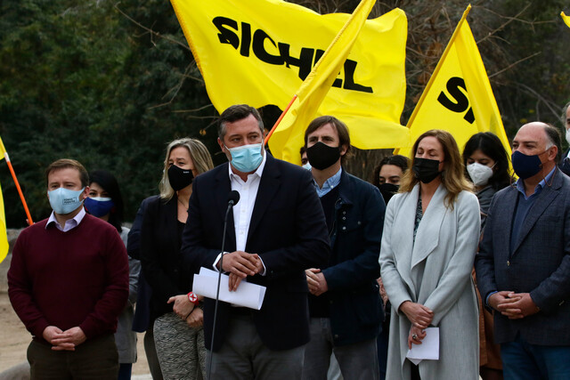 Sichel presentó nuevos integrantes de su equipo de campaña: diputado RN Tomás Fuentes asume como parte del grupo de coordinadores Sichel presentó nuevos integrantes de su equipo de campaña: diputado RN Tomás Fuentes asume como parte del grupo de coordinadores
