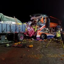 Chañaral: choque entre bus y camión deja 6 fallecidos y al menos 18 lesionados