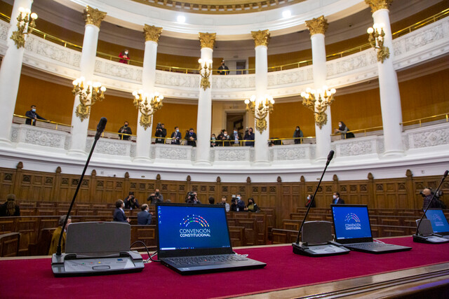 “Saca tu parlante”: la campaña de organizaciones sociales para cubrir la Convención Constitucional desde los territorios “Saca tu parlante”: la campaña de organizaciones sociales para cubrir la Convención Constitucional desde los territorios