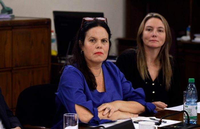 Diputada Maya Fernández llama al intendente de Santiago a presentarse ante la comisión investigadora de DD.HH de la Cámara de Diputados Diputada Maya Fernández llama al intendente de Santiago a presentarse ante la comisión investigadora de DD.HH de la Cámara de Diputados