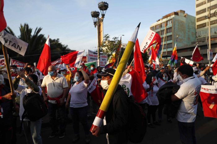 Perú, entre un programa marxista y el dilema de lograr consensos mínimos de gobernabilidad Perú, entre un programa marxista y el dilema de lograr consensos mínimos de gobernabilidad