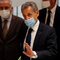 Fiscalía francesa pide seis meses de cárcel para expresidente Sarkozy