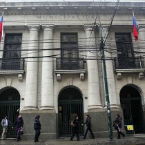 Municipalidad de Valparaíso despide a 44 funcionarios: trabajadores acusan 