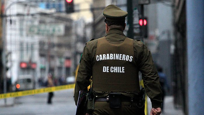 Carabineros da de baja a cuatro funcionarios que protagonizaron accidente automovilístico en Plaza Baquedano: conductor se encontraba en estado de ebriedad Carabineros da de baja a cuatro funcionarios que protagonizaron accidente automovilístico en Plaza Baquedano: conductor se encontraba en estado de ebriedad