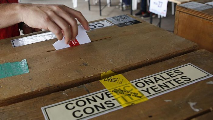 Personeros de la centroizquierda rechazan declaraciones de la «Vocería de los pueblos»: «Las normas base de la Convención Constitucional fueron establecidas en el Acuerdo del 15-N» Personeros de la centroizquierda rechazan declaraciones de la