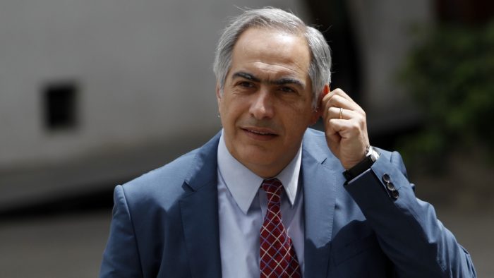 Senador Chahuán (RN) llama a la unión de la derecha con la ex Concertación para «evitar el tsunami rojo de extrema izquierda» Senador Chahuán (RN) llama a la unión de la derecha con la ex Concertación para