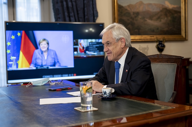 Pandemia, acuerdo comercial con la UE e hidrógeno verde: los temas de la videoconferencia del Presidente Piñera con la canciller Merkel Pandemia, acuerdo comercial con la UE e hidrógeno verde: los temas de la videoconferencia del Presidente Piñera con la canciller Merkel
