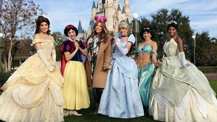 Cómo y cuándo la Cenicienta dejó de ser la historia feminista que fue en sus orígenes Cómo y cuándo la Cenicienta dejó de ser la historia feminista que fue en sus orígenes