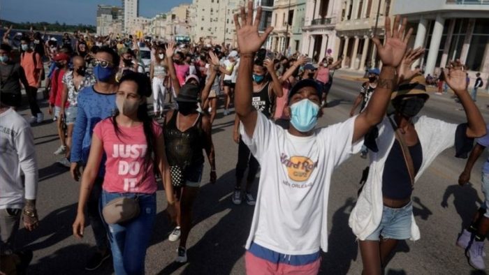 Cuba quita aranceles y límites a la importación privada de comida y medicinas tras masivas protestas Cuba quita aranceles y límites a la importación privada de comida y medicinas tras masivas protestas