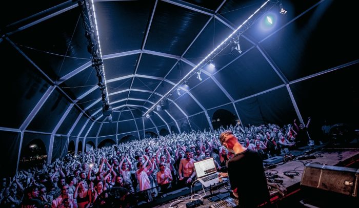 Festival de música en Holanda terminó con más de mil contagiados con Covid-19