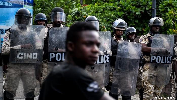 Primer ministro interino declara estado de sitio en Haití tras asesinato del presidente Moïse Primer ministro interino declara estado de sitio en Haití tras asesinato del presidente Moïse