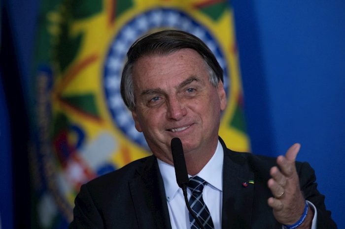 Bolsonaro, sancionado por sus “reiteradas” declaraciones contra las mujeres