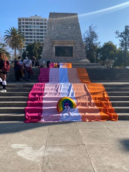Día de la Visibilidad: izan la bandera lésbica más grande del mundo Día de la Visibilidad: izan la bandera lésbica más grande del mundo