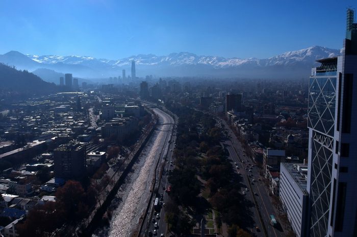 Clasificadora de riesgo HR Ratings evalúa a Chile con perspectiva estable y nota es mejor que asignadas por Moody’s, S&P, y Fitch Clasificadora de riesgo HR Ratings evalúa a Chile con perspectiva estable y nota es mejor que asignadas por Moody’s, S&P, y Fitch