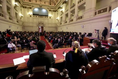 Entre moralización y economicismo: la Convención tensionada Entre moralización y economicismo: la Convención tensionada
