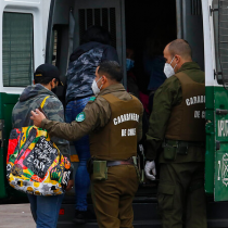 Detienen a dos sujetos por femicidio frustrado y agresión a Carabineros en Santiago