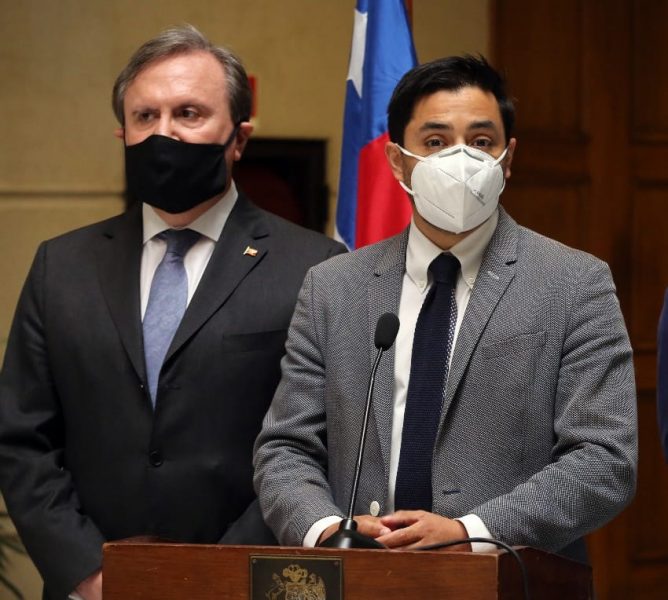 Diputados UDI piden al Gobierno entregar “pensión de orfandad” para menores que pierden a sus padres por coronavirus Diputados UDI piden al Gobierno entregar “pensión de orfandad” para menores que pierden a sus padres por coronavirus
