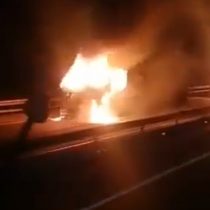 Ercilla: Desconocidos queman cinco camiones forestales en la Ruta 5 Sur