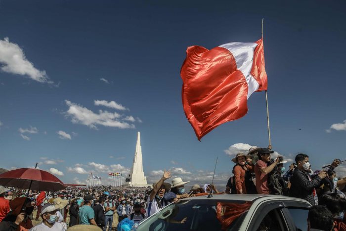 Bicentenario del Perú: El país en permanente prueba de estrés Bicentenario del Perú: El país en permanente prueba de estrés