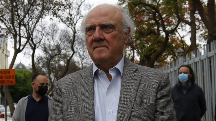 Agustín Squella dice estar «sorprendido» con votación que amplió Mesa de la Convención pero desdramatiza críticas: «Espero que vayamos aprendiendo» Agustín Squella dice estar