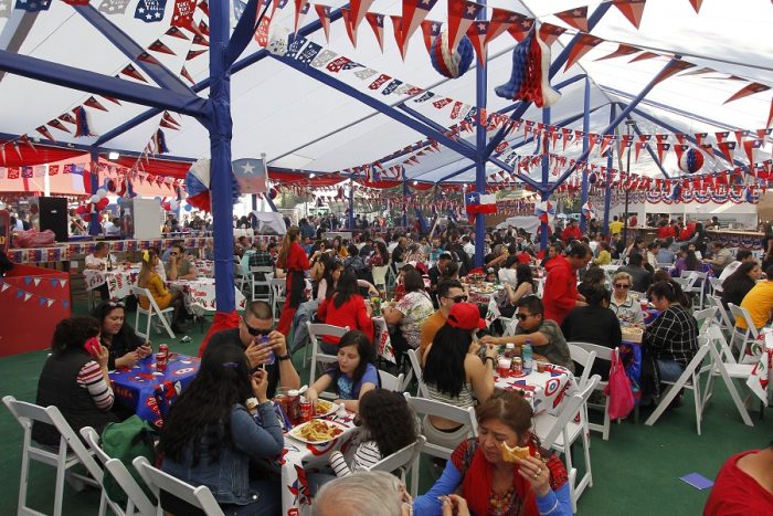 Municipalidad de Santiago confirma suspensión de fondas en Parque O’Higgins Municipalidad de Santiago confirma suspensión de fondas en Parque O'Higgins