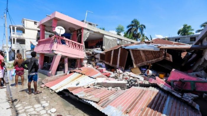 América se moviliza para socorrer a Haití tras el terremoto América se moviliza para socorrer a Haití tras el terremoto
