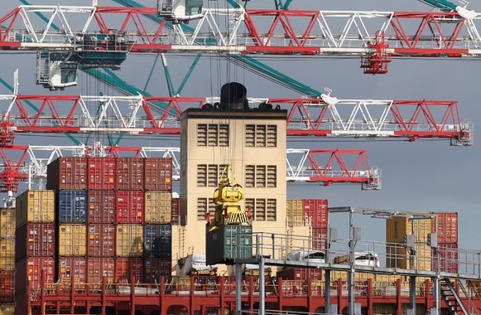 Chile anota superávit comercial en julio de US$604 millones, informa el Banco Central Chile anota superávit comercial en julio de US$604 millones, informa el Banco Central