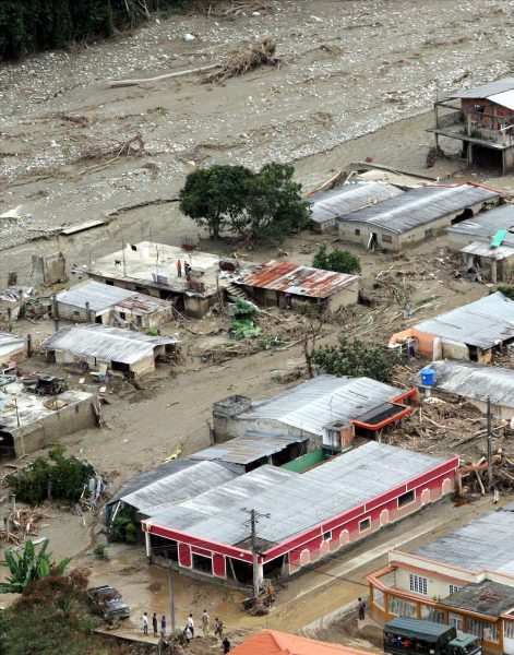 Inundaciones dejan al menos 13 muertos en el estado venezolano de Mérida