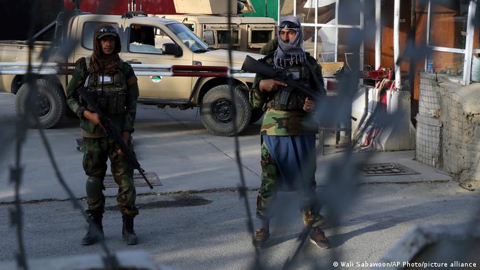 Miles de afganos atrapados en Kabul a 48 horas del plazo fatal Miles de afganos atrapados en Kabul a 48 horas del plazo fatal