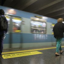 Metro cierra temporalmente estación Cal y Canto por manifestaciones: trabajadores subcontratados por Grupo Eulen denuncian despidos
