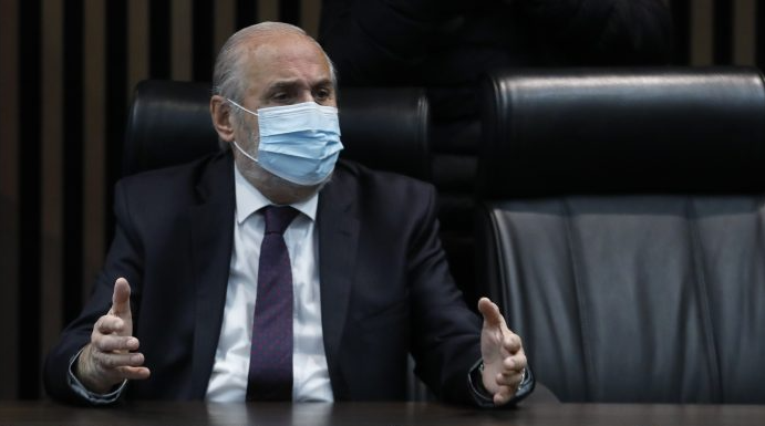 Salen los trapitos al sol del caso SQM: Abbott se enreda en entrevista y reconoce reunión con senador Pizarro en plena campaña a Fiscal Nacional Salen los trapitos al sol del caso SQM: Abbott se enreda en entrevista y reconoce reunión con senador Pizarro en plena campaña a Fiscal Nacional