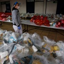 Fallas en alimentación escolar Junaeb: empresas sancionadas continúan repartiendo comida en mal estado