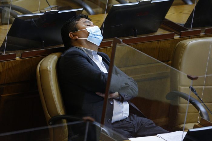 Diputado Pedro Velásquez (ex DC y FRVS) competirá por un cupo al Senado por Chile Podemos +: fue condenado por fraude al Fisco el 2007 Diputado Pedro Velásquez (ex DC y FRVS) competirá por un cupo al Senado por Chile Podemos +: fue condenado por fraude al Fisco el 2007
