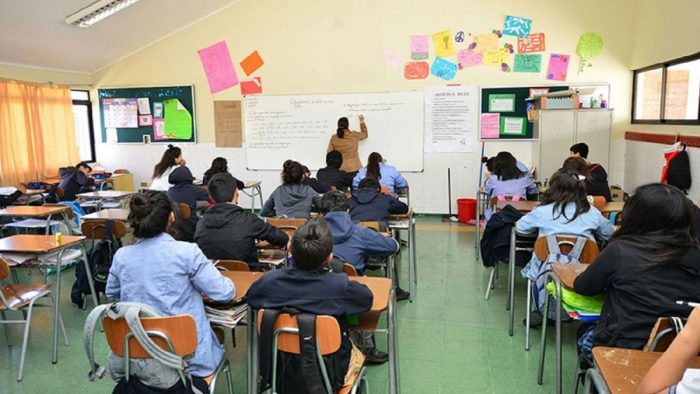 Aprueban proyecto para incluir en el currículo escolar temáticas sobre cambio climático, bienestar animal y políticas alimentarias Aprueban proyecto para incluir en el currículo escolar temáticas sobre cambio climático, bienestar animal y políticas alimentarias
