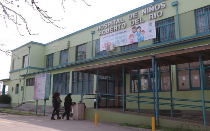 Diputadas PPD ofician a ministro Paris por niña amarrada en Hospital Roberto del Río Diputadas PPD ofician a ministro Paris por niña amarrada en Hospital Roberto del Río