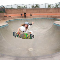 Josefina Tapia: la chilena que participa en los Juegos Olímpicos en la recién estrenada categoría skateboarding