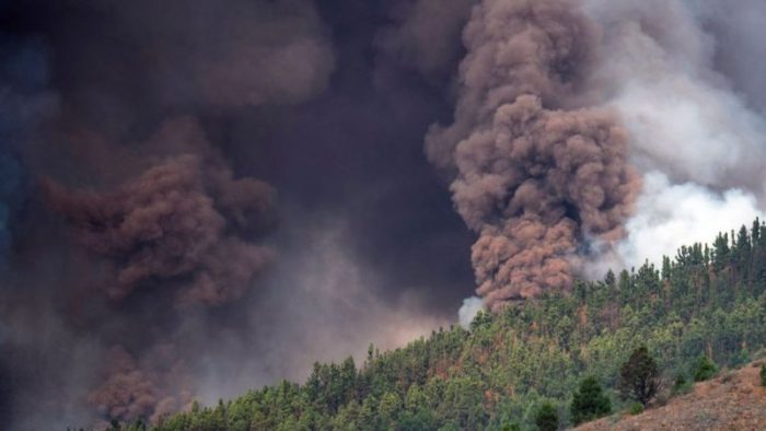 La Palma: las impresionantes imágenes de la erupción de un volcán en las islas Canarias La Palma: las impresionantes imágenes de la erupción de un volcán en las islas Canarias