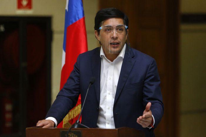 Aumenta tensión en RN: directiva ingresa denuncia contra diputado Durán ante Tribunal Supremo del partido y Schalper confirma que colectividad evaluó «quitarle el patrocinio» Aumenta tensión en RN: directiva ingresa denuncia contra diputado Durán ante Tribunal Supremo del partido y Schalper confirma que colectividad evaluó