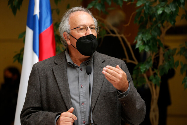 Diputado Hirsch se reúne con alcaldesa Camila Merino para entregar antecedentes sobre «platas negras» en Vitacura: «Hay relaciones que deben ser investigadas» Diputado Hirsch se reúne con alcaldesa Camila Merino para entregar antecedentes sobre