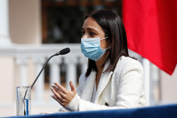 Constituyente Tiare Aguilera desmiente versión de violencia intrafamiliar tras su detención y acusa agresión por parte de Carabineros Constituyente Tiare Aguilera desmiente versión de violencia intrafamiliar tras su detención y acusa agresión por parte de Carabineros