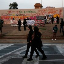 Siguen los viernes de manifestaciones en Plaza Italia: asistentes solicitan liberar a presos del estallido