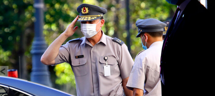 General Martínez por acusaciones de corrupción contra el Ejército: “Pienso que las responsabilidades son individuales” General Martínez por acusaciones de corrupción contra el Ejército: “Pienso que las responsabilidades son individuales”