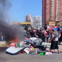 Iquique: queman pertenencias de familias que se alojaban en campamento de migrantes