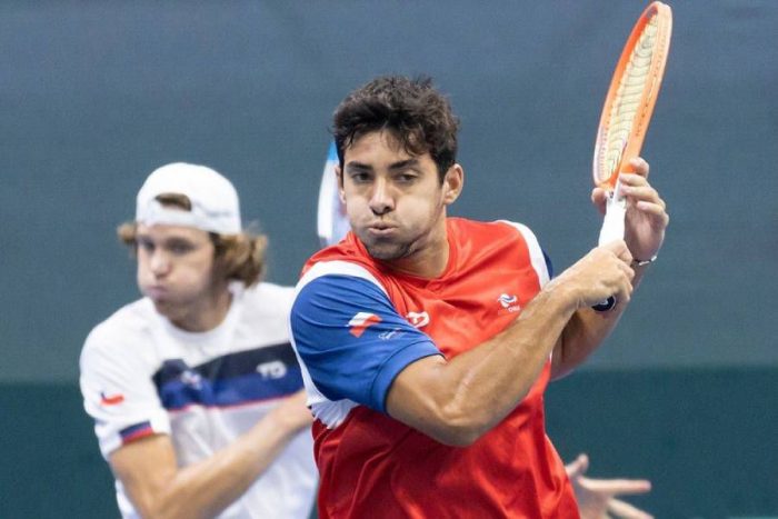Chile 1-1 con Eslovaquia en Copa Davis tras triunfo de Garín sobre Molcan y derrota de Jarry ante Gombos Chile 1-1 con Eslovaquia en Copa Davis tras triunfo de Garín sobre Molcan y derrota de Jarry ante Gombos