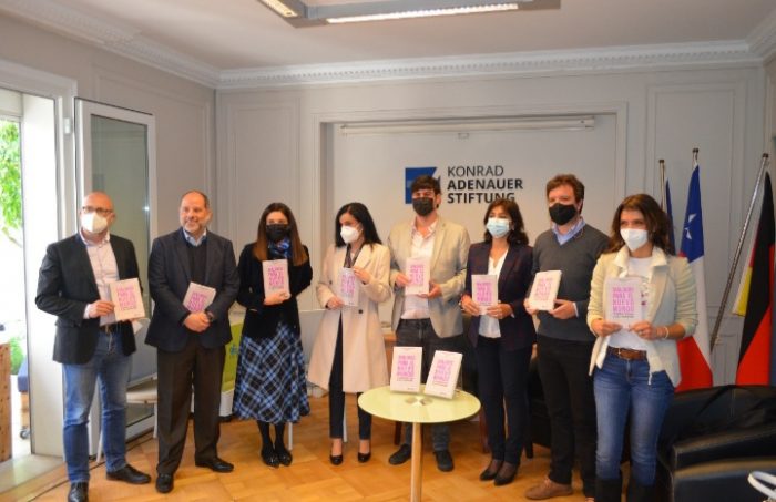 «Diálogos para el nuevo mundo»: publicación reúne propuestas de 70 líderes de opinión para abordar los desafíos post estallido social y pandemia