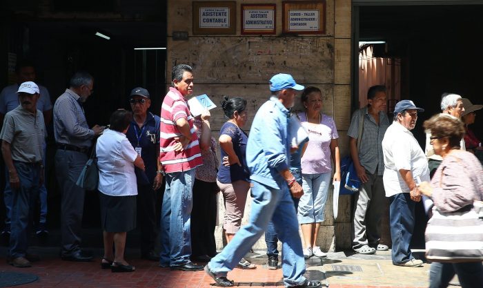 Empleo en América Latina: una recuperación insuficiente y desigual Empleo en América Latina: una recuperación insuficiente y desigual