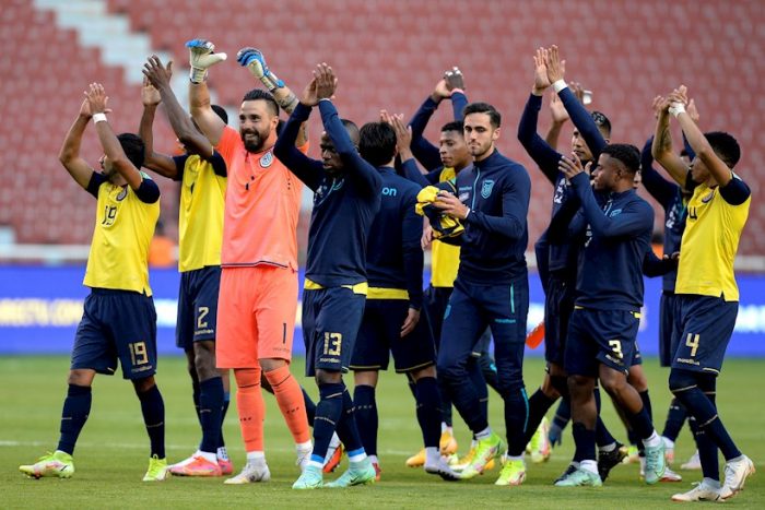Eliminatorias: Ecuador derrota a Paraguay con dos tantos al final y es segundo en la tabla Eliminatorias: Ecuador derrota a Paraguay con dos tantos al final y es segundo en la tabla