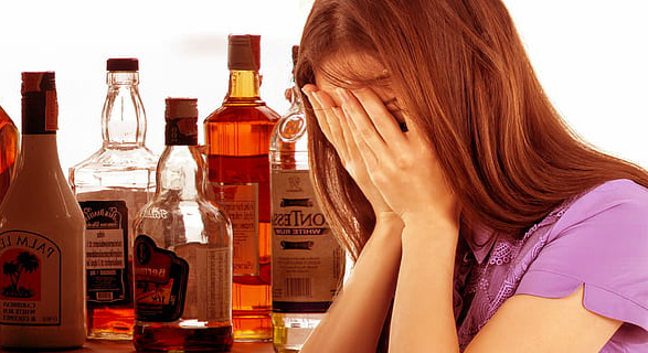 Asociación Chilena de Hepatología advierte preocupación médica por el alza en el consumo de alcohol