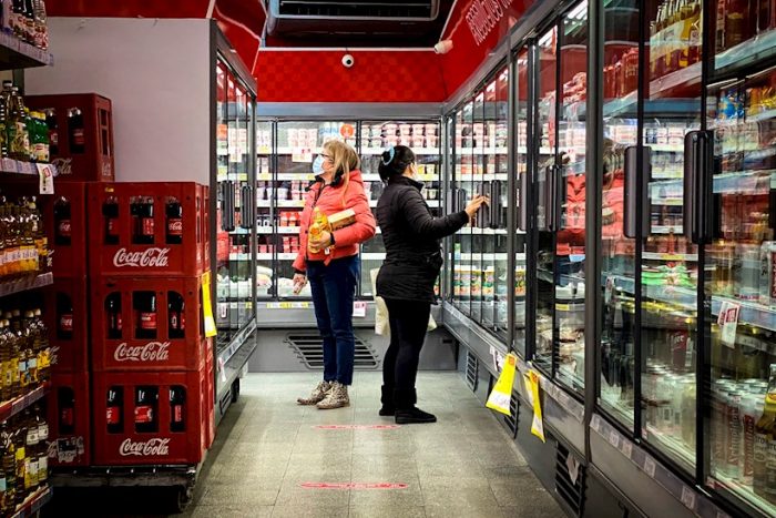 Argentina congela precios de los alimentos para poner freno a la inflación Argentina congela precios de los alimentos para poner freno a la inflación