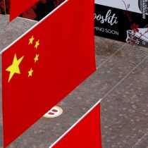 En China no sancionan con clases de ética: tribunal condena a cadena perpetua a alto funcionario por sobornos